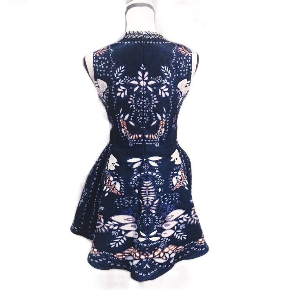 Stunning blue printed beaded dress - Picture 3 of 6